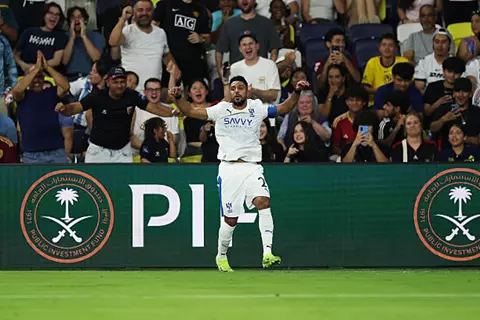 الرياضية: الهلال يفحص سالم الدوسري طبيا قبل مواجهة الأخدود